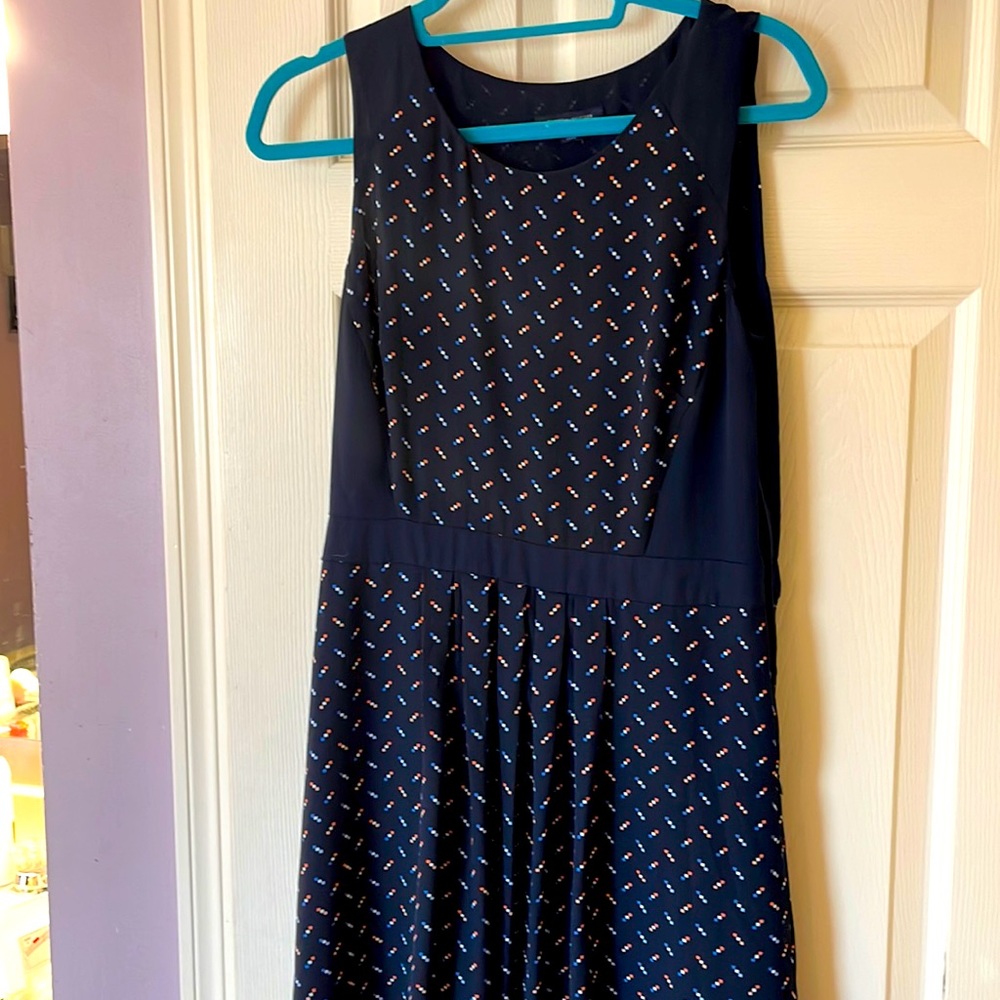 Tommy Holfiger size 6 sleeveless dress
